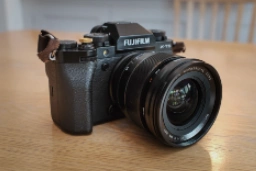 Fujifilm XF 16mm f1.4 WR review. A street photography classic.