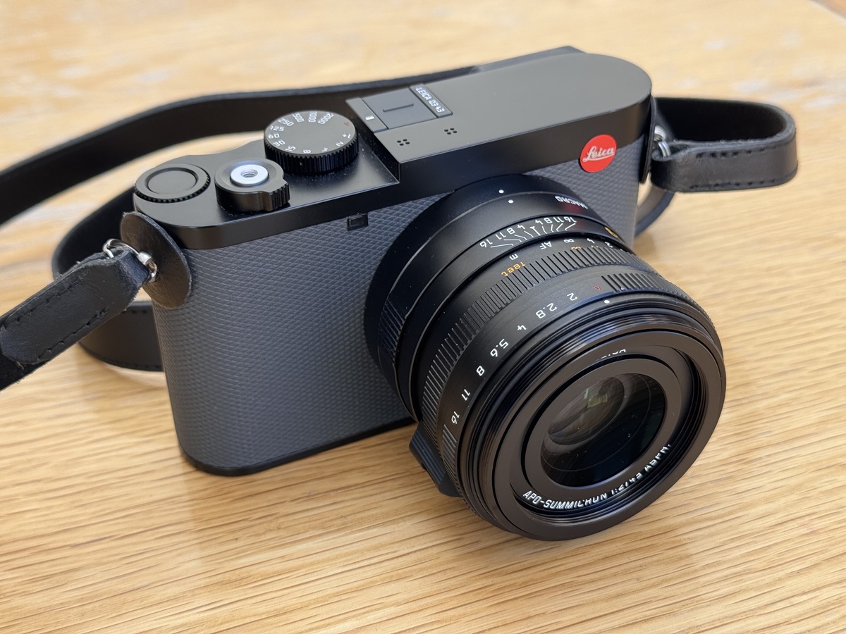 Leica Q3 43