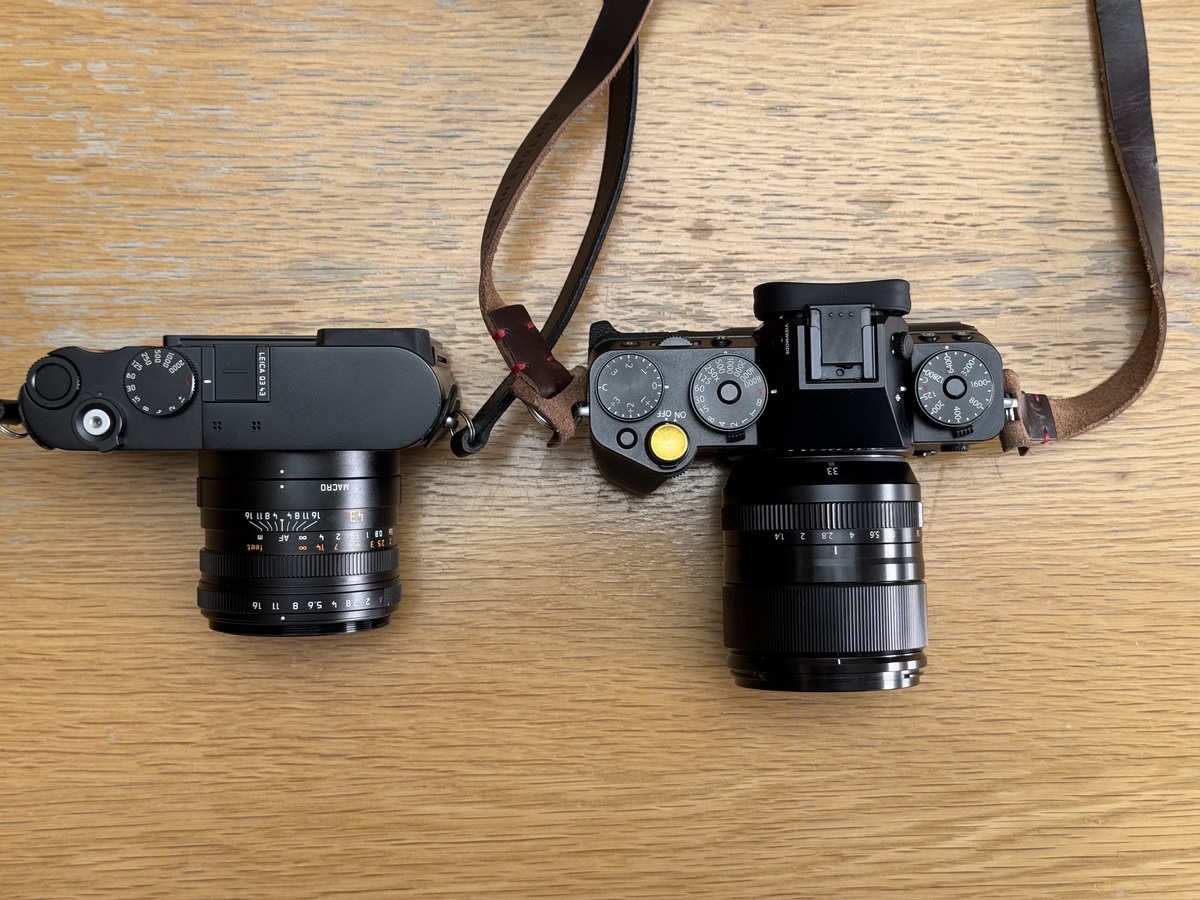Q3 43 vs X-T5 with 33mm f1.4 lens