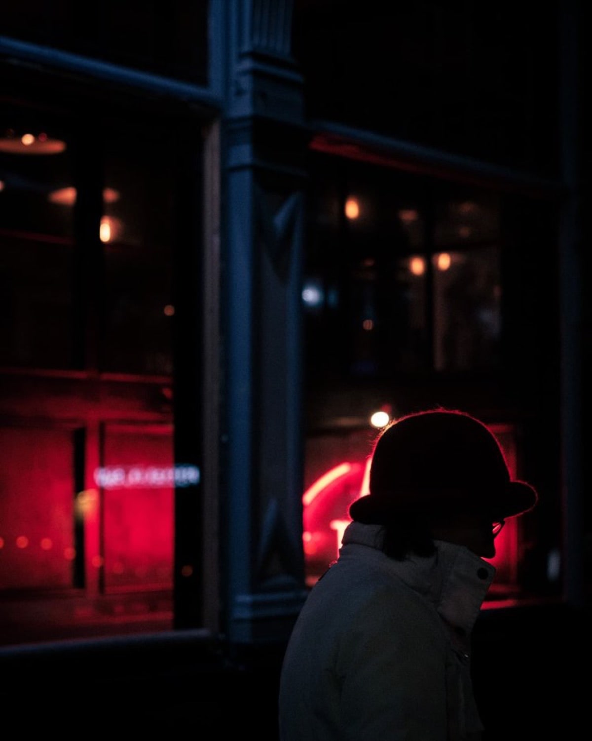 Edinburgh night street photo 06