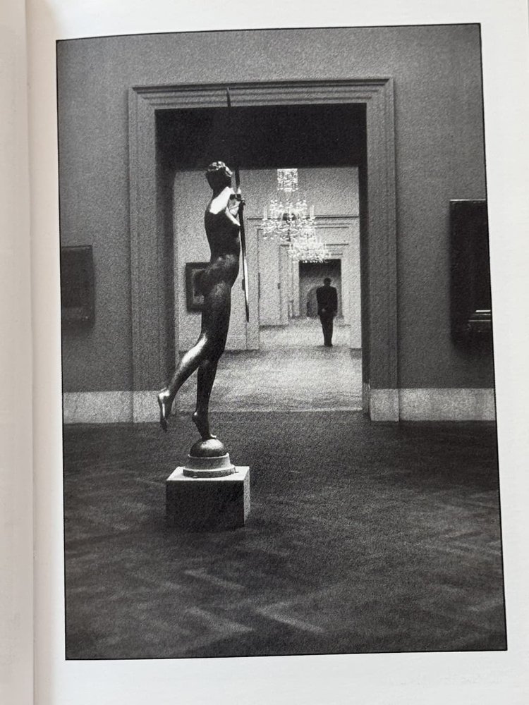 Photo from Elliot Erwitt's book