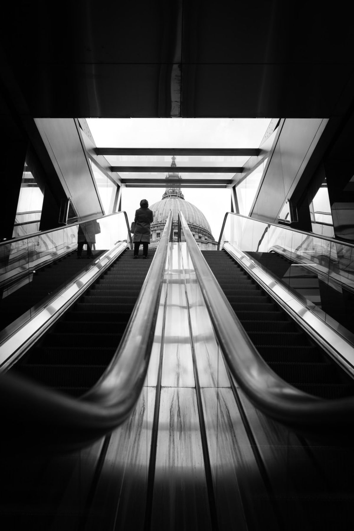 Photo taken on Mark Fearnley's workshop in London