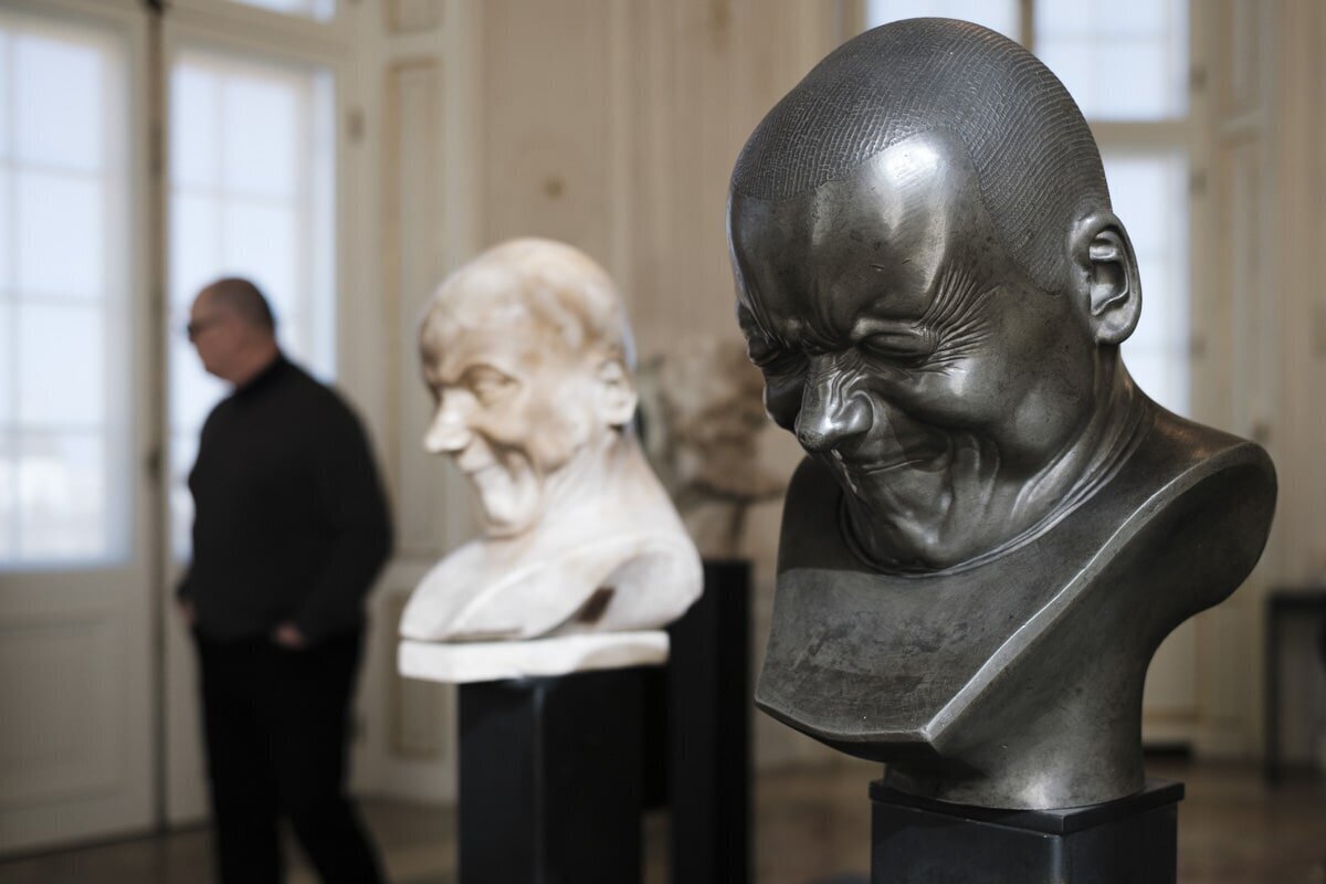 Vienna street photo 04