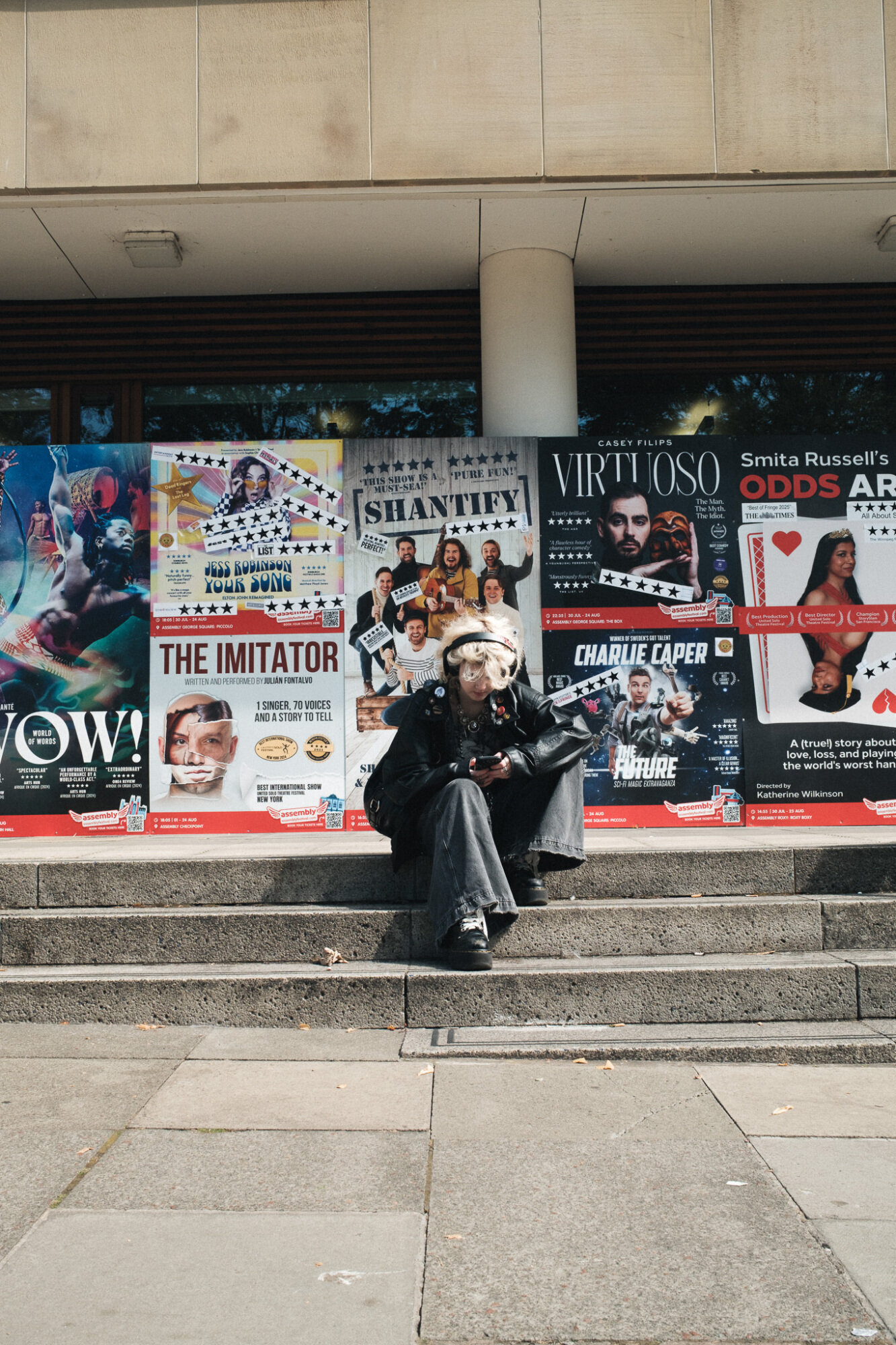 Edinburgh Festival street photo 02