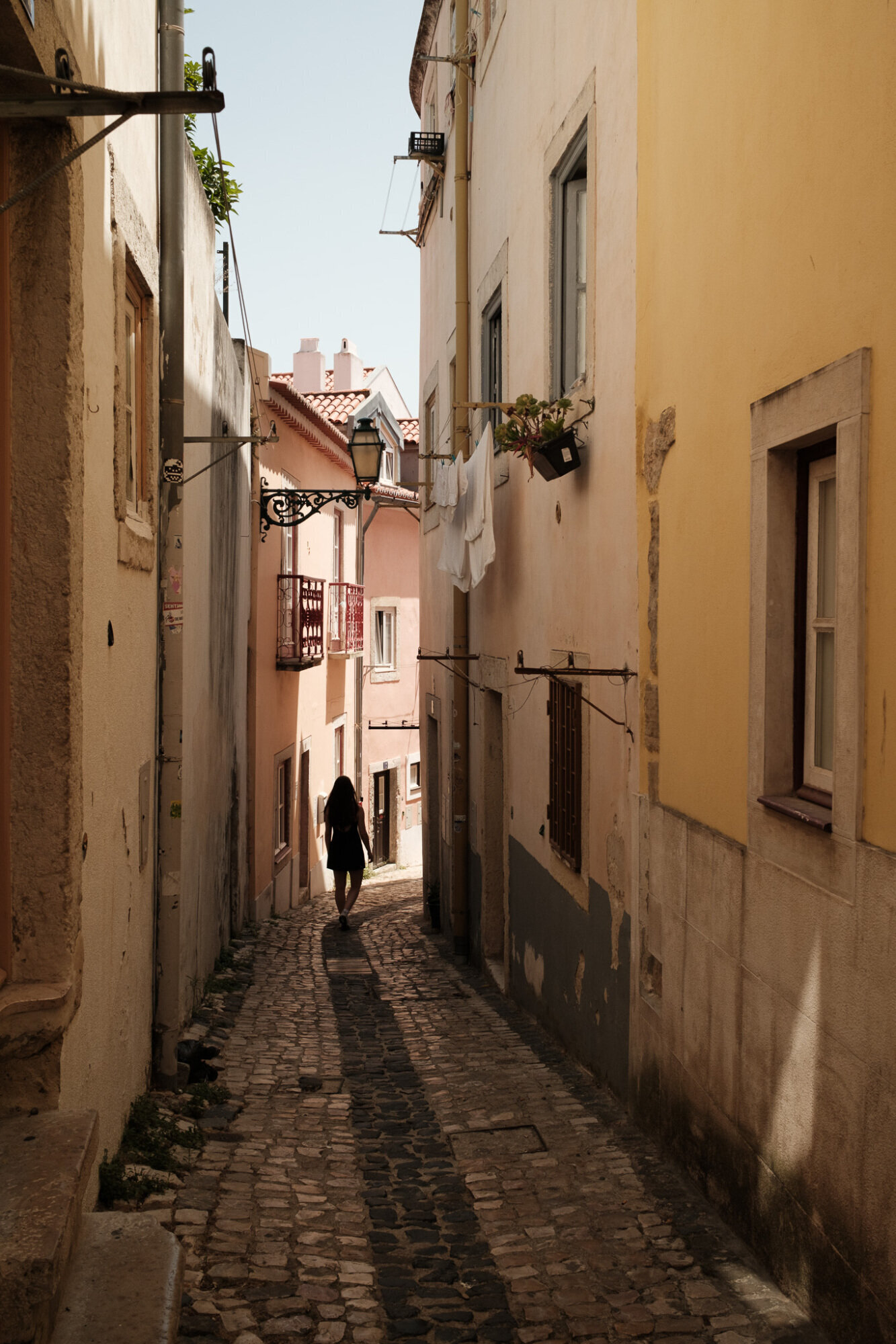 Lisbon street photo 02