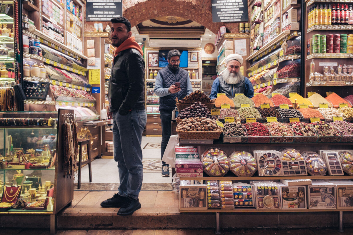 Istanbul street photo 07