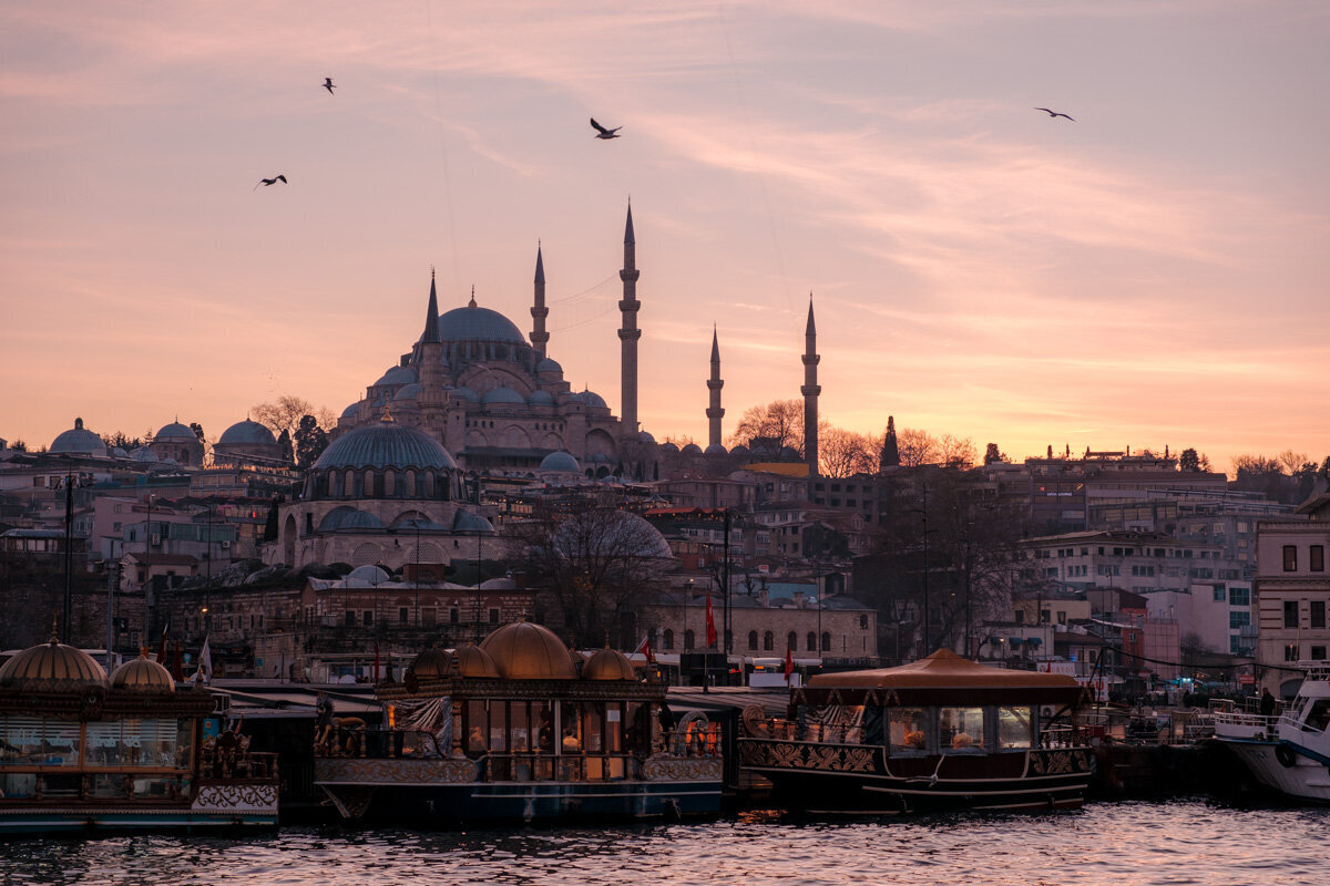 Istanbul street photo 22